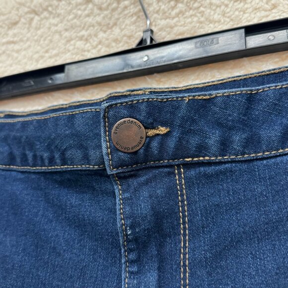 AVENUE Denim - Girlfriend Straight Leg Jeans Medium Dark Size 34 (6X) NEW - Picture 3 of 9